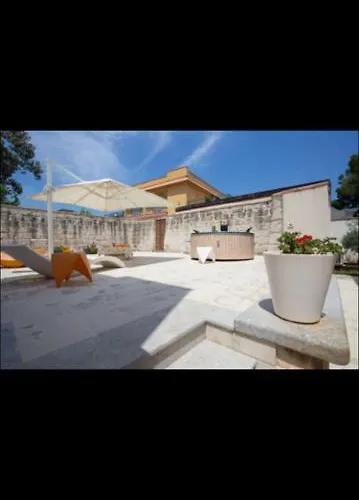 Torre Nettuno 别墅 *